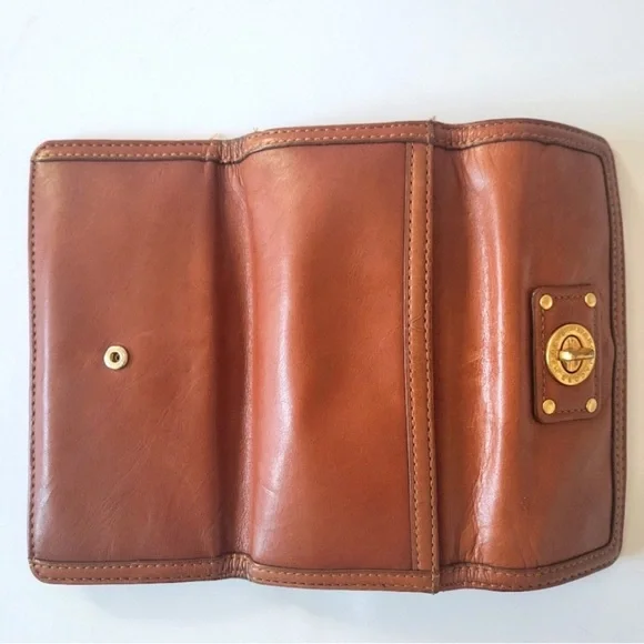 MARC JACOBS Turn Lock Brown Leather Women's Wallet - Picture 11 of 12